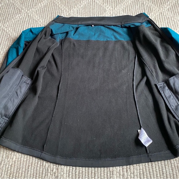 ADIDAS
Go-To Full Zip Jacket woman’s size xl - Picture 5 of 9